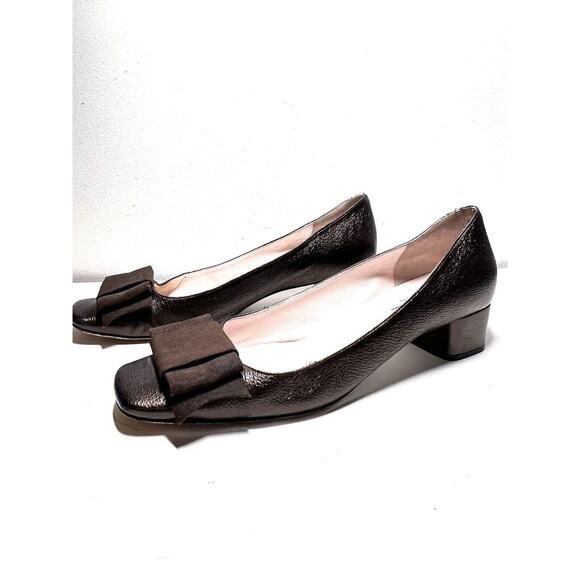 Emilio Pucci Black Heels with Bow Detail - Picture 1 of 7